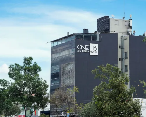 One Sixteen Hotel Hotels near Suba