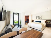 Laureles Selection Suites Hotels near Laureles