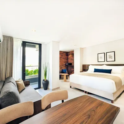 Laureles Selection Suites Hotels near Laureles Park