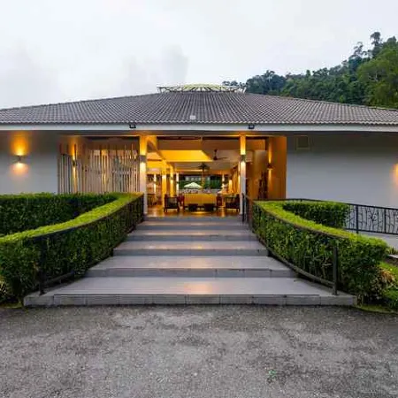 Rebungan Resort Langkawi Отели рядом с достопримечательностью «Культурно-ремесленный комплекс»