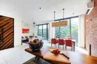 Alaya Stays Liv Regalia Apartments