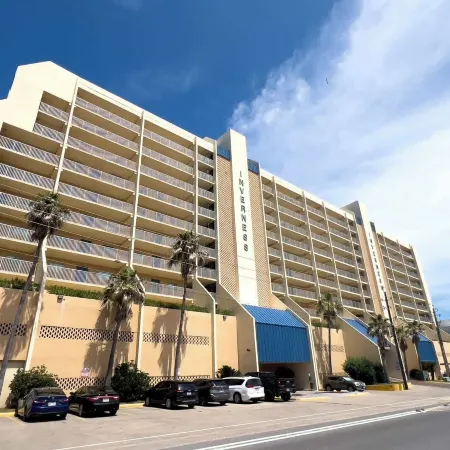 Penthouse Beachfront Views Renovated