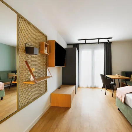 Limehome Munich Schwanthalerstr. Отели рядом с достопримечательностью «Железнодорожный вокзал Хаккербрюкке»
