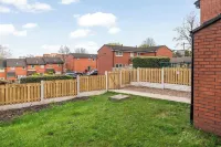 Stylsih 3BR House - Sleeps 5 - Near City Centre - Free Parking