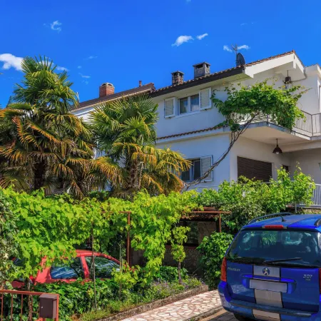 Apartments Rasa