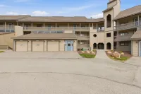 Seven Springs Stoneridge 1 Br Loft Deluxe Ski in-Out Condo - Apartments