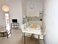 Ideal getaway flat with pool and rumpus room 타르 호텔