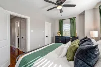 2-bedroom - Equipped Kitchen - Gated Parking - Condos