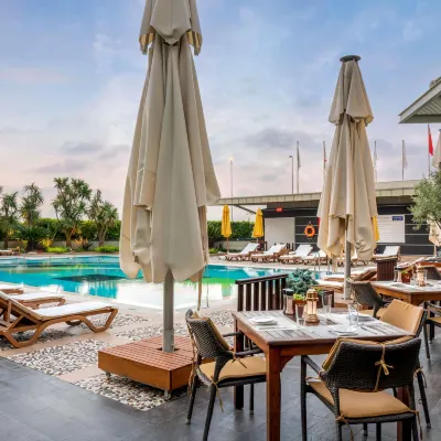 Novotel Istanbul Zeytinburnu Hotels near Carousel Shopping Center