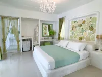 บ้านอ้อมกอดขุนเขา