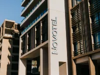 Novotel Newcastle Beach - parking