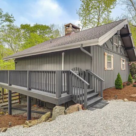 'Bear Crossing Chalet:' Beech Mountain Family Home