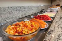 Hotel Metropolitan Canoas - sarapan