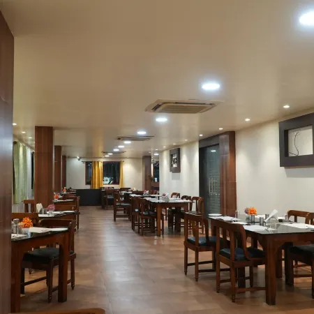Hotel Sapphire Inn