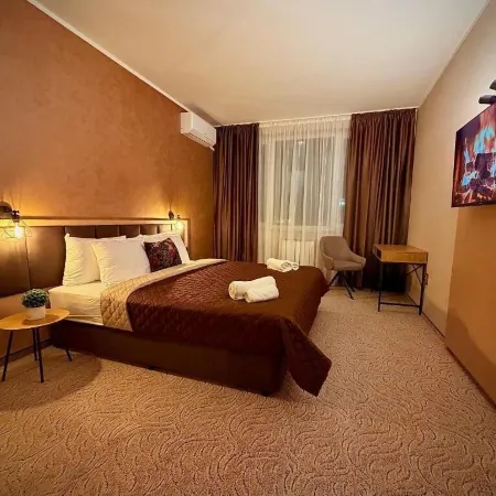Hotel NIRA