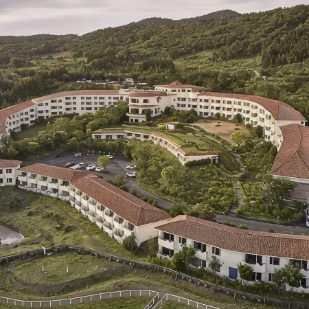 Club ES Jeju Resort Отели рядом с достопримечательностью «Храм Попхваса»