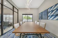 Best Western Plus Marquette Hotel  Suites - breakfast