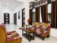 Goroomgo Shiv Ganga Guest House Varanasi - Excellent Customer Choice -Best Seller - Bãi đậu xe