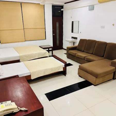 Subhas Tourist Hotel