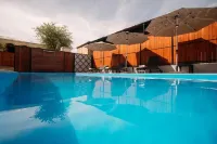 Boutique Hotel Kviria - Pools