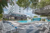 Van Phat Riverside Hotel - Pools
