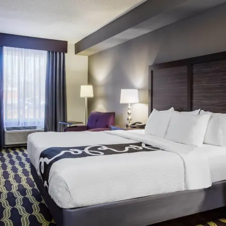 La Quinta Inn & Suites by Wyndham Lynchburg at Liberty Univ.