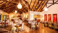 Sabi River Sun Resort - Spa