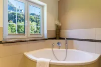 Hotel Villa Ludwig - Bathtub