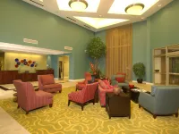 DoubleTree by Hilton Greensboro Hotels near Fainting Goat Spirits