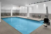Courtyard Pittsburgh University Center - Pools