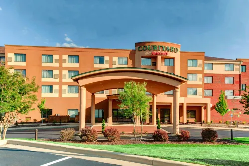 Courtyard Anniston Oxford - Pet Friendly