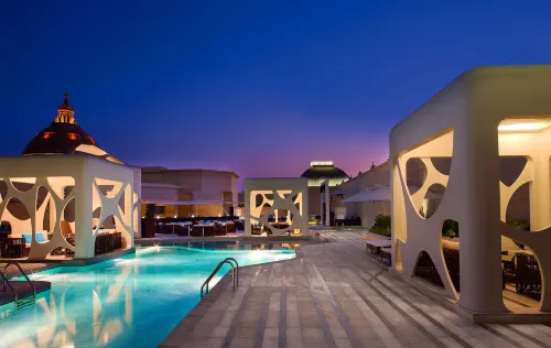 V Hotel Dubai, Curio Collection by Hilton - Cho phép mang theo thú cưng