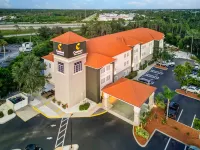 Comfort Inn & Suites Port Charlotte-Punta Gorda - 2-Star