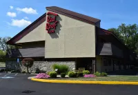 Red Roof Inn Utica - Pet friendly