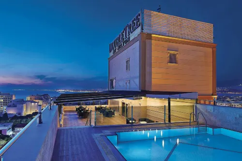 DoubleTree by Hilton Izmir - Alsancak - Gym