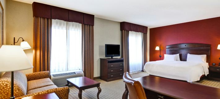 Hampton Inn & Suites Peoria at Grand Prarie Hotels in Peoria