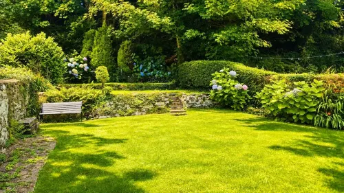 Town Centre apartment with private garden - 4-Star