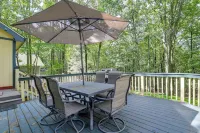 Hot Tub + Game Room: Peaceful Poconos Home! - spa