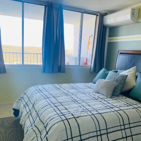 Slow Down & Relax — Ocean, Marina, and Mountain Views!