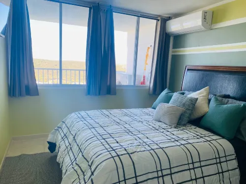 Slow Down & Relax — Ocean, Marina, and Mountain Views! - Mountain view