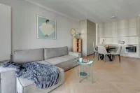 Lion Apartments - Plac Unii Gdynia Central - 4-Star