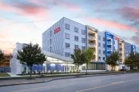 Hampton Inn & Suites by Hilton Rochester Downtown - Pysäköinti