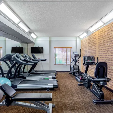 La Quinta Inn & Suites by Wyndham Fremont / Silicon Valley