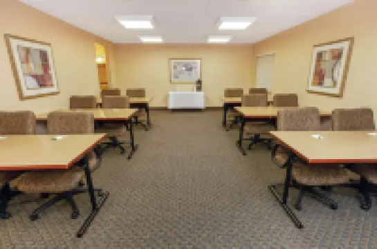 ลากินตา อินน์แอนด์สวีทส์ บายวินด์แฮม สตีเวนส์พอยต์