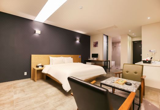 금산 숙소 내부 전경