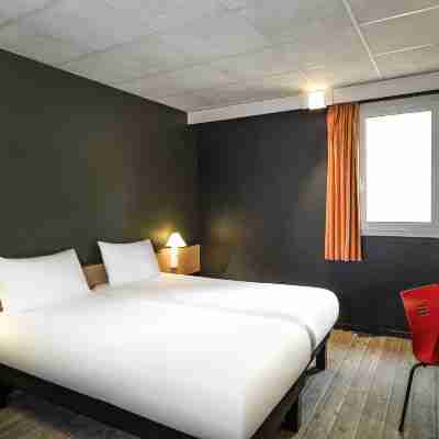 ibis Lannion Côte de Granit Rose Rooms