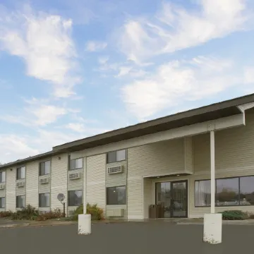 North Town Inn & Suites