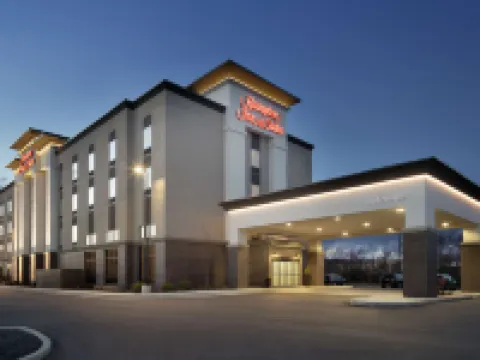 Hampton Inn & Suites St. Louis/Alton Hotels in Alton