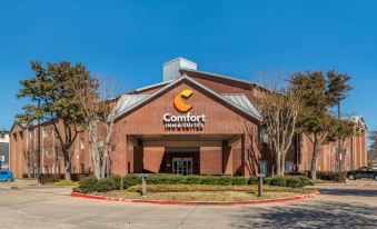 Comfort Inn & Suites North Dallas-Addison