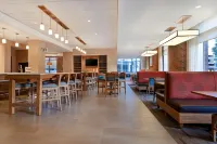 Hyatt Place Bloomington / Normal - breakfast
